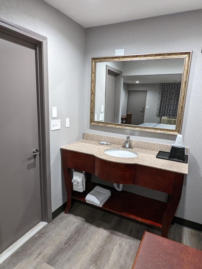 Okc Hotel Оклахома-Сити Экстерьер фото