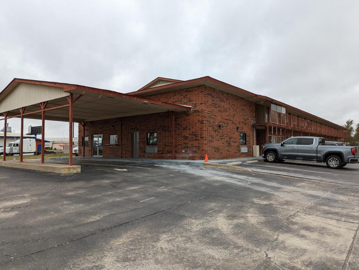 Okc Hotel Оклахома-Сити Экстерьер фото